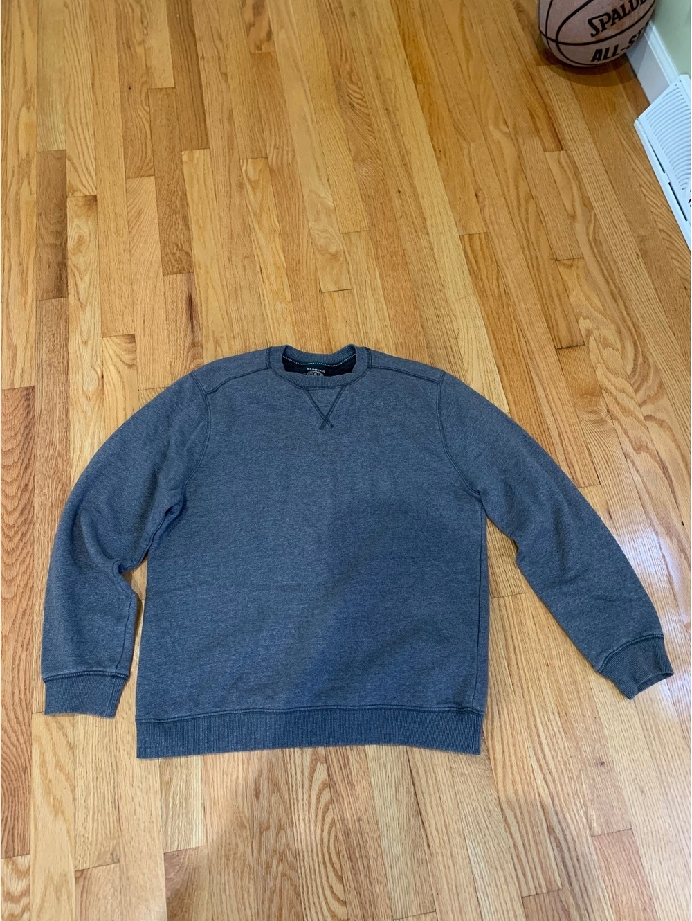 G.H. Bass and Co Gray Crewneck Sweatshirt Size M